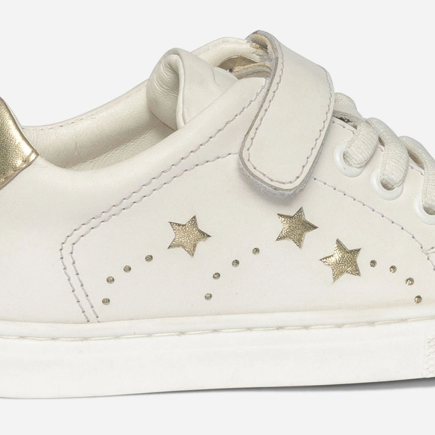 Tennis BUGGY Blanche Et Dorée à étoiles 8 Tennis BUGGY Blanche Et Dorée à étoiles – Image 6