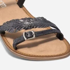 Sandale Noire En Cuir Métallisé Avec Feuilles 11 Sandale Noire En Cuir Métallisé Avec Feuilles -Caprices Chaussures Boutique WWWERM 10163830060 4