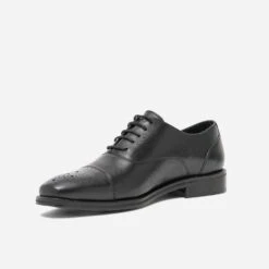 Richelieu Noir éco-conçu En Cuir Perforé 11 Richelieu Noir éco-conçu En Cuir Perforé -Caprices Chaussures Boutique WWWERM 10271350222 2
