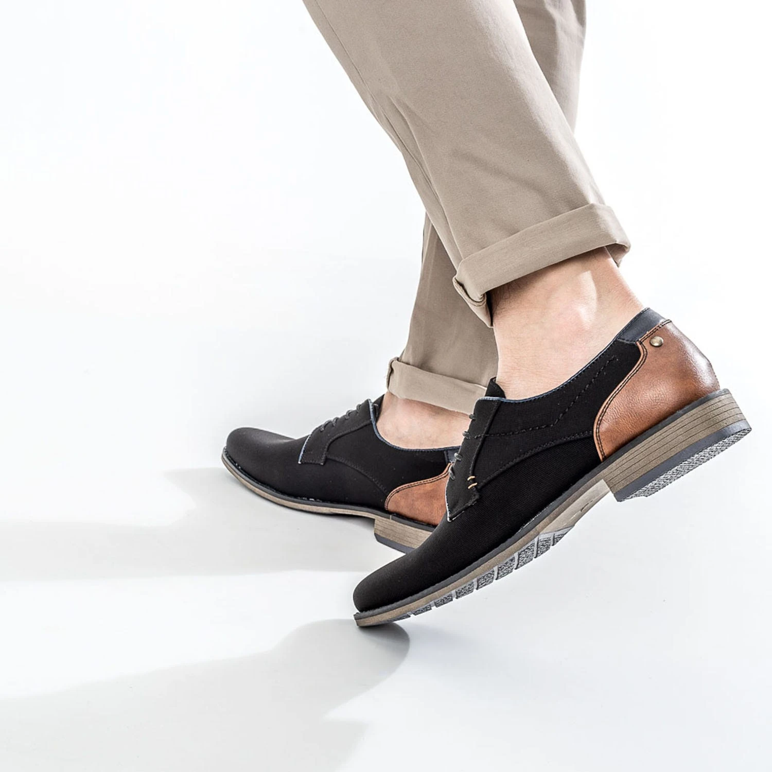 Derby Noir En Textile 4 Derby Noir En Textile – Image 2