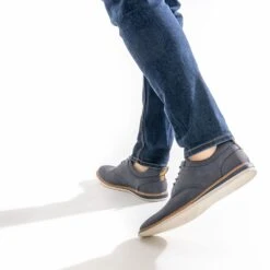 Derby Bleu Marine En Cuir Perforé -Caprices Chaussures Boutique WWWERM 10271400370 10