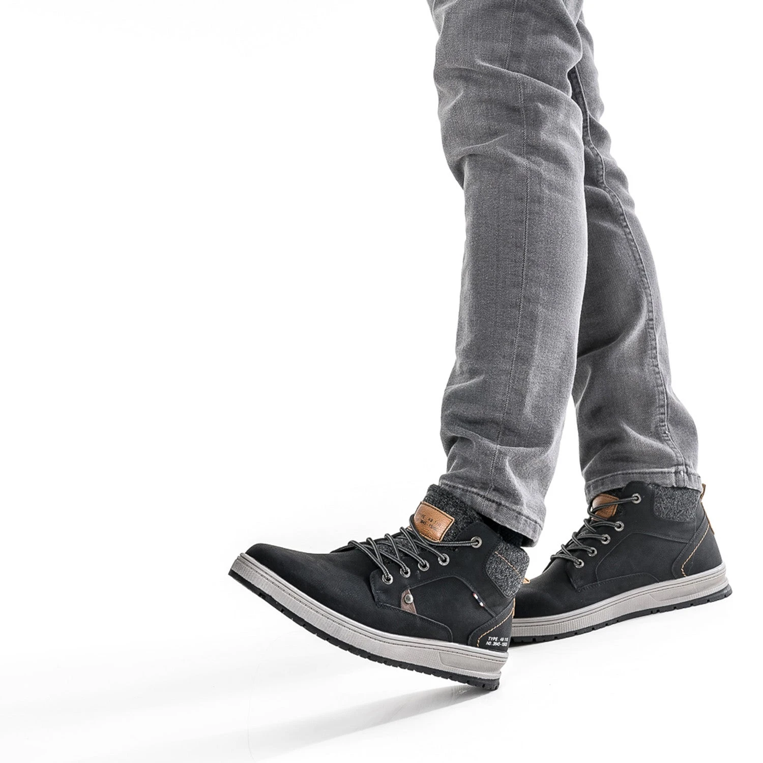 Boots à Lacet Noir Avec Col Textile 4 Boots à Lacet Noir Avec Col Textile – Image 2