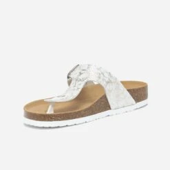 Mule-tong Anatomique Blanche En Cuir Avec Détails Dorés -Caprices Chaussures Boutique WWWERM 10382780636 2