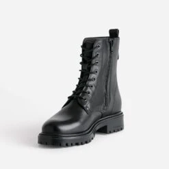 Boots à Lacet TEXTO Noir Cuir à Semelle Crantée -Caprices Chaussures Boutique WWWERM 10383821517 2