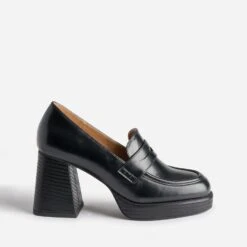 Mocassin Noir à Talon Et Plateforme