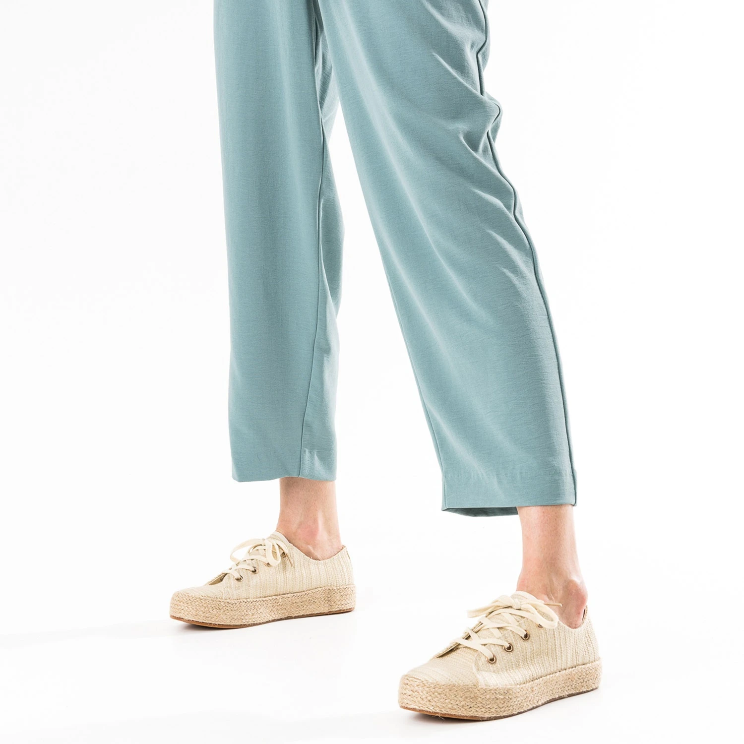 Tennis Dorée En Toile Brodée 4 Tennis Dorée En Toile Brodée – Image 2