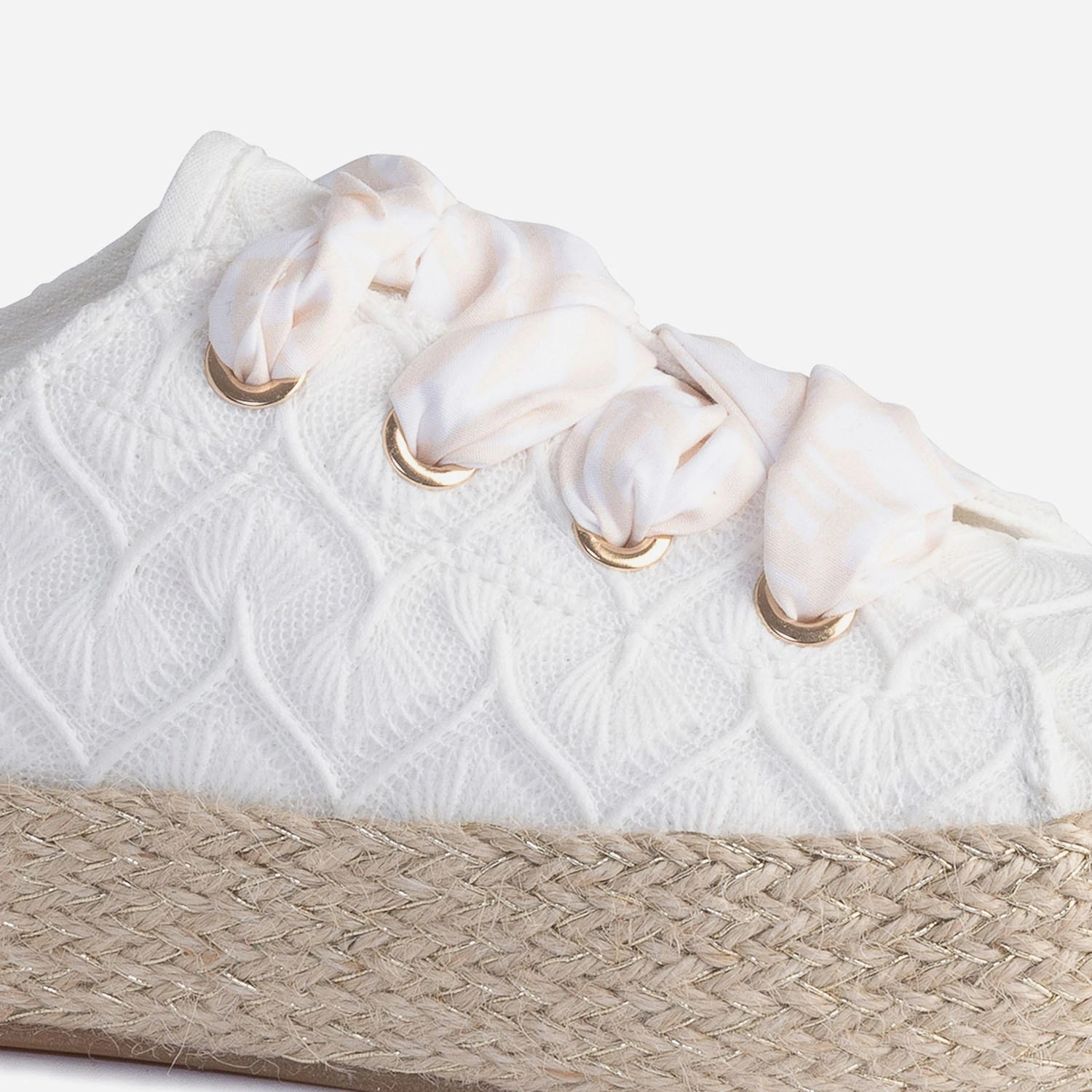 Tennis Blanche Brodée Dentelle éco-conçue 8 Tennis Blanche Brodée Dentelle éco-conçue – Image 6