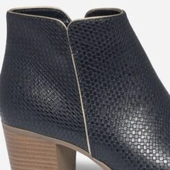 Boots Marine Embossage Effet Tressé 13 Boots Marine Embossage Effet Tressé -Caprices Chaussures Boutique WWWERM 10385230169 5