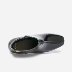 Boots Noir Verni Avec Chaîne-anneaux -Caprices Chaussures Boutique WWWERM 10385240964 4