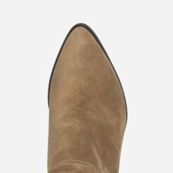 Botte TEXTO Taupe En Cuir Velours éco-conçu à Tige Plissée -Caprices Chaussures Boutique WWWERM 10385410280 4