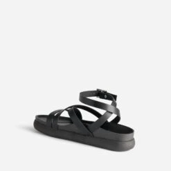 Sandale TEXTO Noire à Bride Croisée Cheville -Caprices Chaussures Boutique WWWERM 10385760441 3