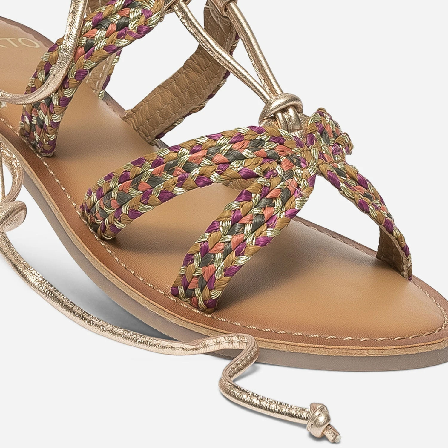 Sandale TEXTO Dorée Et Colorée En Cuir Tressé 8 Sandale TEXTO Dorée Et Colorée En Cuir Tressé – Image 6