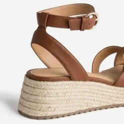 Sandale Compensée TEXTO Cognac En Cuir 13 Sandale Compensée TEXTO Cognac En Cuir -Caprices Chaussures Boutique WWWERM 10385920029 5