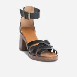 Sandale Noire En Cuir Avec Large Bride Cheville 11 Sandale Noire En Cuir Avec Large Bride Cheville -Caprices Chaussures Boutique WWWERM 10386340072 1