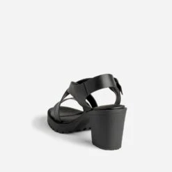 Sandale TEXTO Noire En Cuir Semelle Crantée -Caprices Chaussures Boutique WWWERM 10386340107 3