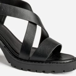 Sandale TEXTO Noire En Cuir Semelle Crantée -Caprices Chaussures Boutique WWWERM 10386340107 5