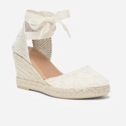 Espadrille Compensée écrue En Toile Avec Broderie Anglaise -Caprices Chaussures Boutique WWWERM 10386420609 1