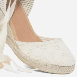 Espadrille Compensée écrue En Toile Avec Broderie Anglaise -Caprices Chaussures Boutique WWWERM 10386420609 5