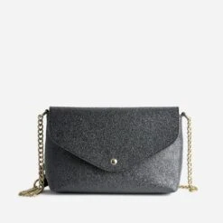 Sac Bandoulière Noir Reliefé Forme Enveloppe