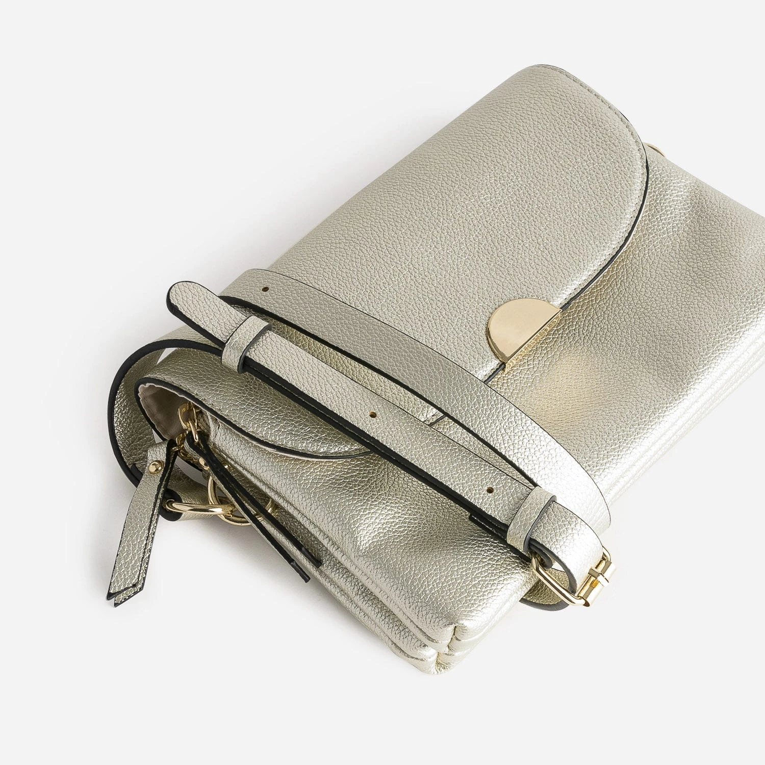 Sac Bandoulière Doré à Double Compartiment 6 Sac Bandoulière Doré à Double Compartiment – Image 4