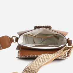 Sac Bandoulière TEXTO Camel à Large Bandoulière Tressée -Caprices Chaussures Boutique WWWERM 10693800109 4