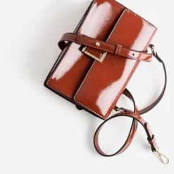 Sac à Main Effet Verni Cognac 10 Sac à Main Effet Verni Cognac -Caprices Chaussures Boutique WWWERM 10693800134 3