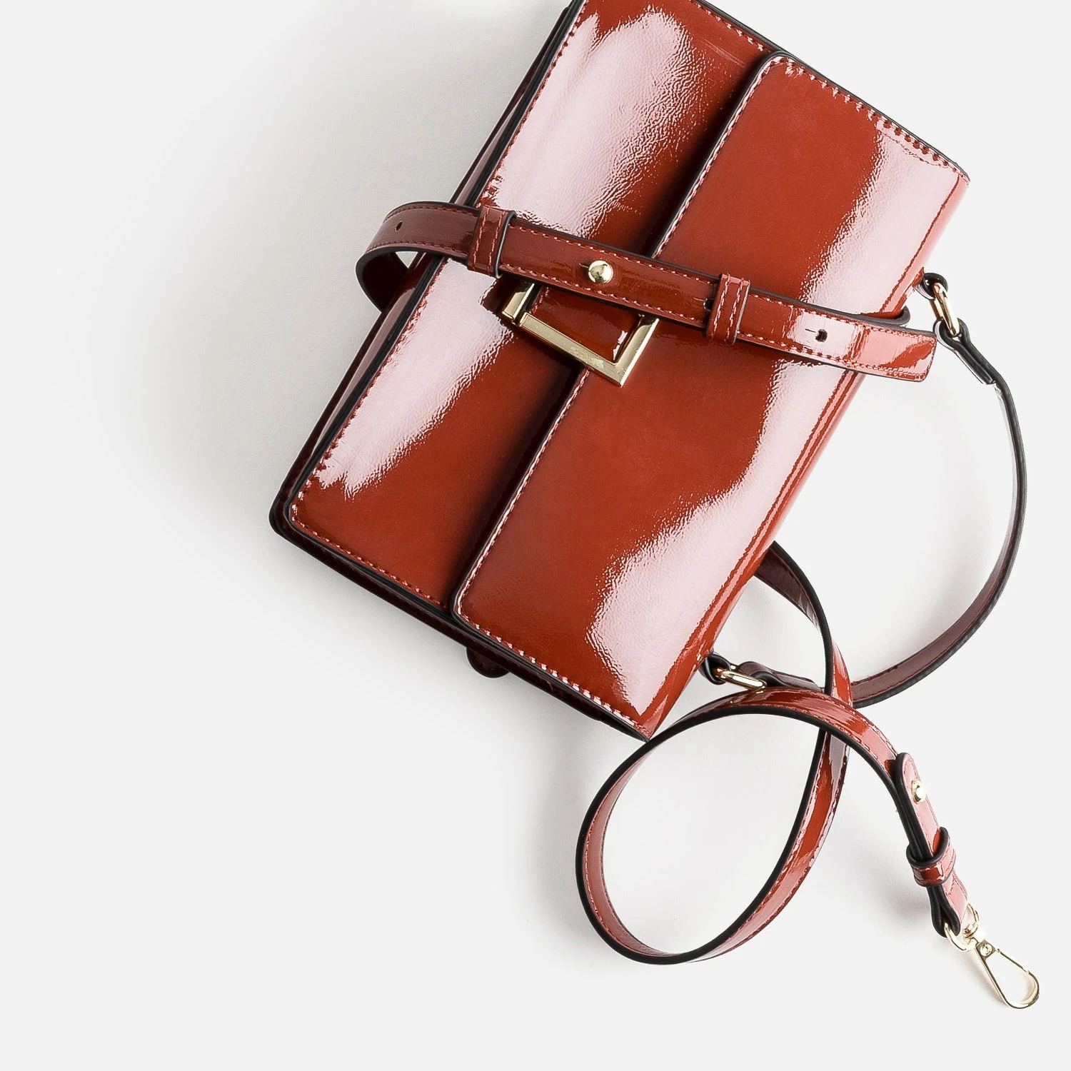 Sac à Main Effet Verni Cognac 6 Sac à Main Effet Verni Cognac – Image 4