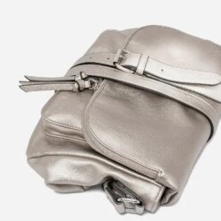 Sac Besace Taupe Nacré Avec Rabat Zippé 12 Sac Besace Taupe Nacré Avec Rabat Zippé -Caprices Chaussures Boutique WWWERM 10693840838 3