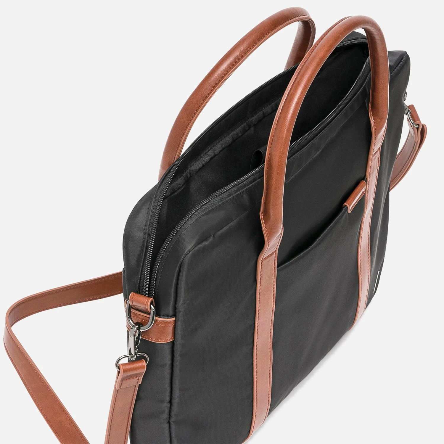 Sacoche Noire En Nylon Et Cognac 6 Sacoche Noire En Nylon Et Cognac – Image 4