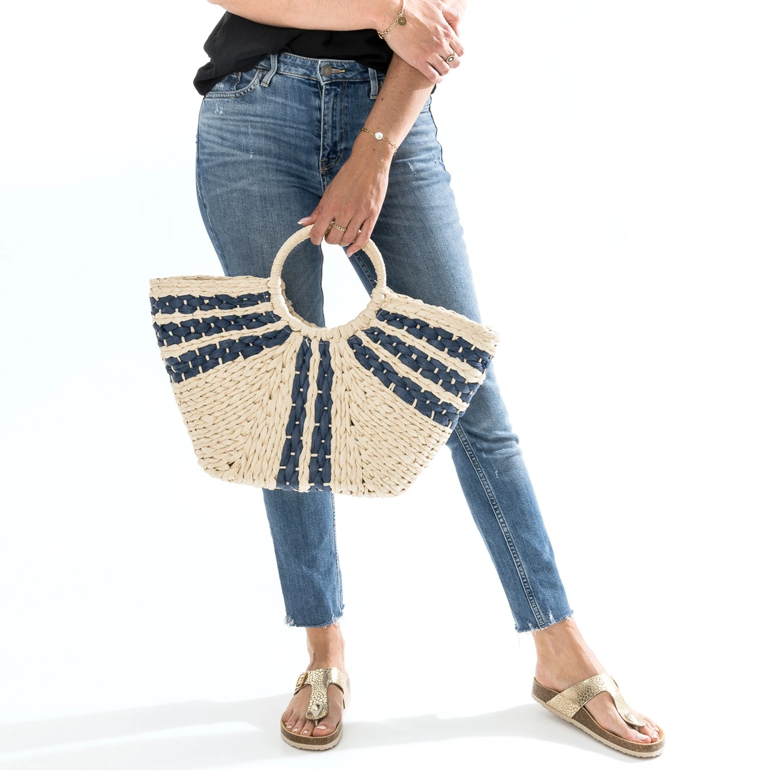 Panier écru Et Bleu En Papier Tressé Avec Bandoulière 4 Panier écru Et Bleu En Papier Tressé Avec Bandoulière – Image 2