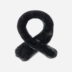 Écharpe Noire Imitation Fourrure