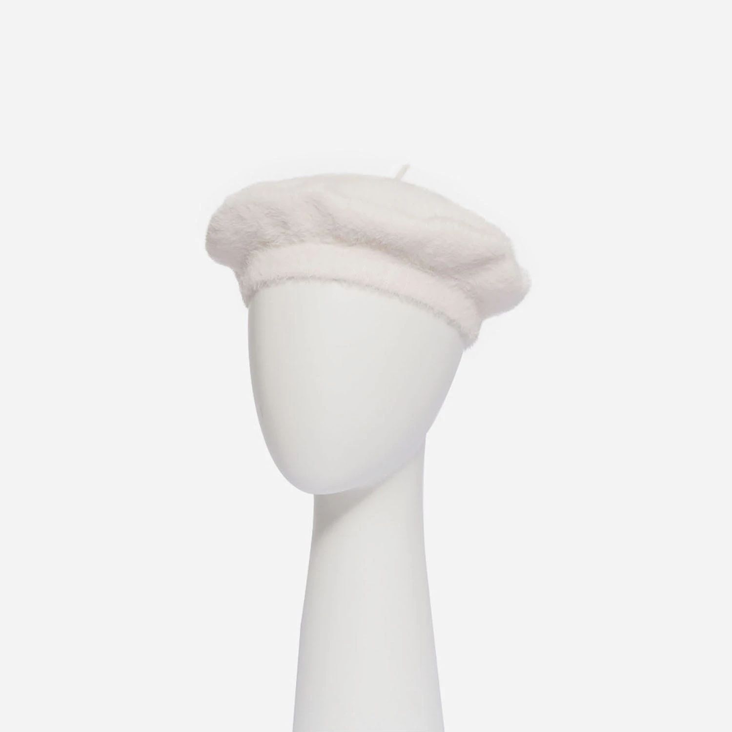 Béret Blanc En Maille Duveteuse 3 Béret Blanc En Maille Duveteuse