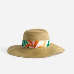 Capeline Beige à Ruban à Motif Végétal