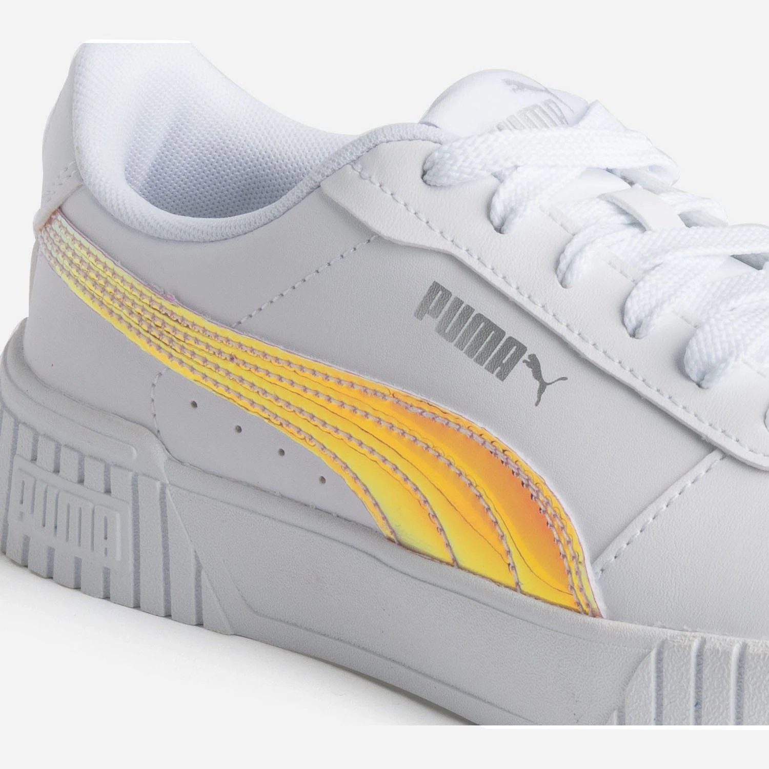 Tennis PUMA Blanche Et Iridescente à Plateforme 4 Tennis PUMA Blanche Et Iridescente à Plateforme – Image 2